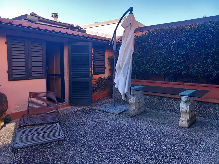 Immagine 14 di Villa in vendita  a Pisa