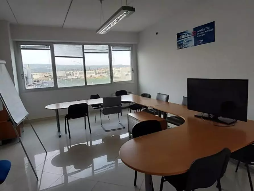 Immagine 8 di Ufficio in vendita  a Montelupo Fiorentino