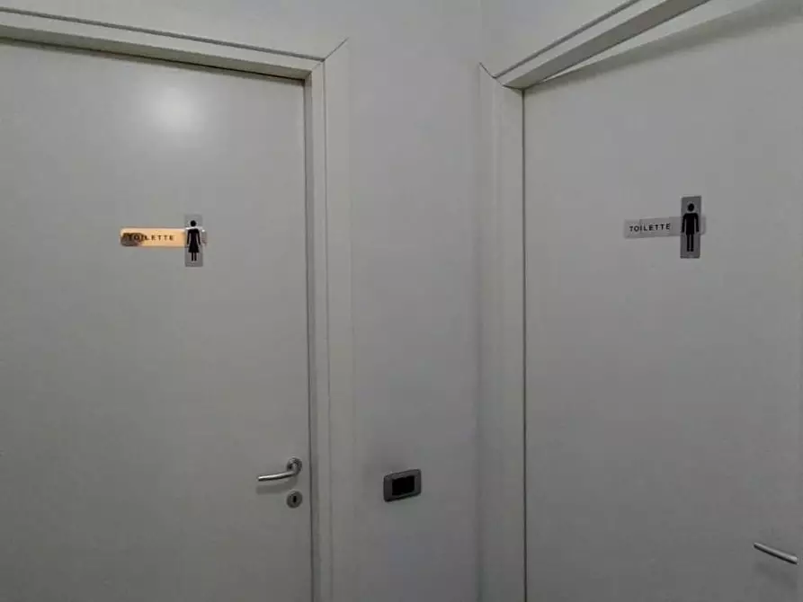 Immagine 9 di Ufficio in vendita  a Montelupo Fiorentino