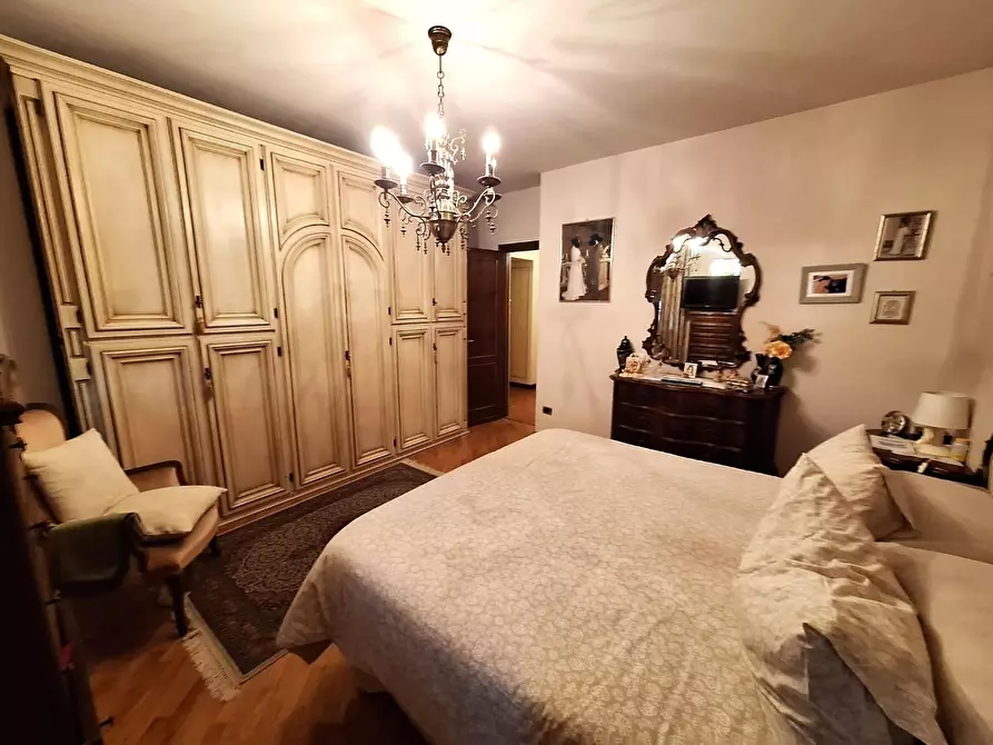 Immagine 27 di Casa colonica in vendita  a Pescaglia