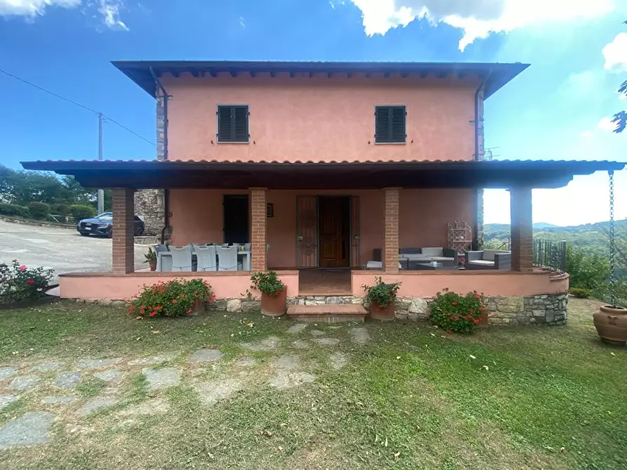 Immagine 77 di Casa colonica in vendita  a Pescaglia