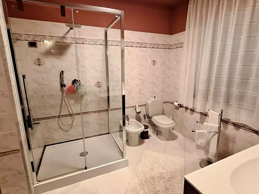 Immagine 56 di Casa colonica in vendita  a Pescaglia