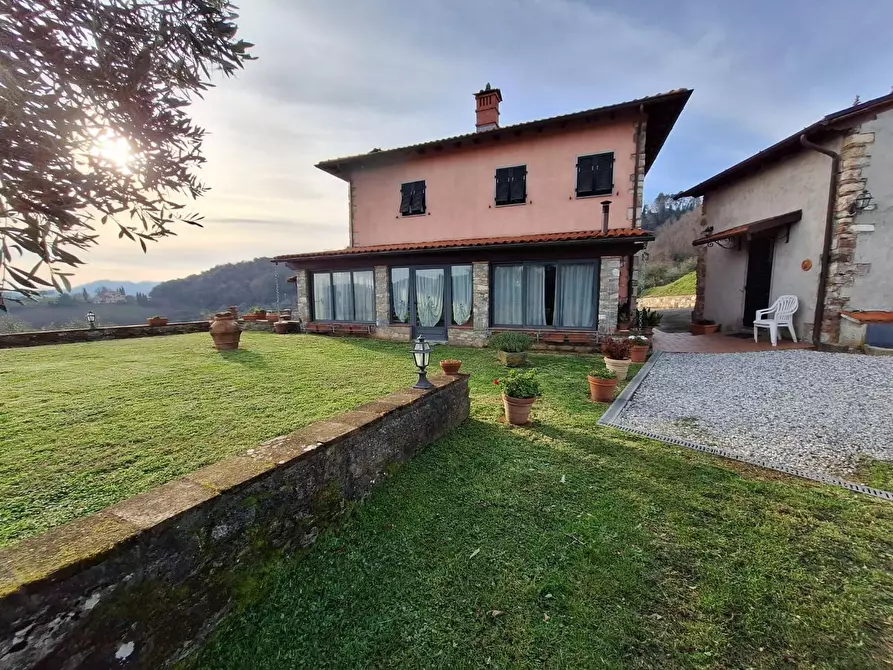 Immagine 34 di Casa colonica in vendita  a Pescaglia