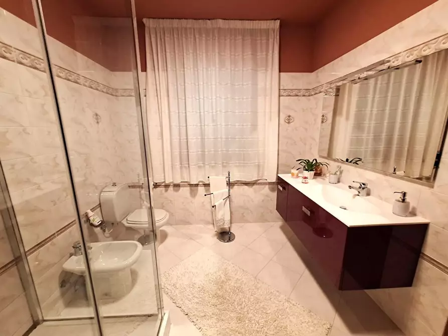 Immagine 50 di Casa colonica in vendita  a Pescaglia