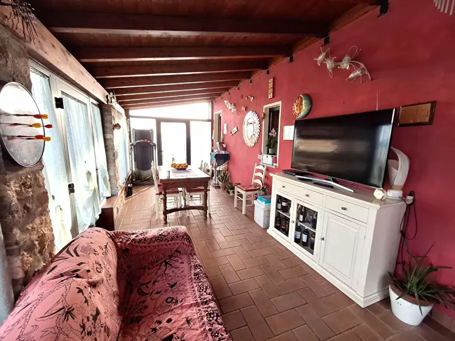 Immagine 31 di Casa colonica in vendita  a Pescaglia