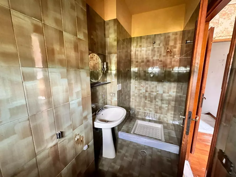 Immagine 24 di Casa bifamiliare in vendita  a Carrara