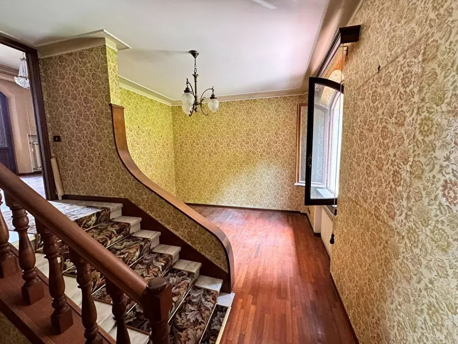 Immagine 9 di Casa bifamiliare in vendita  a Carrara