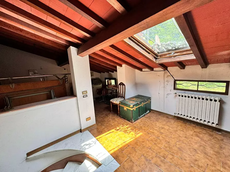 Immagine 18 di Casa bifamiliare in vendita  a Carrara