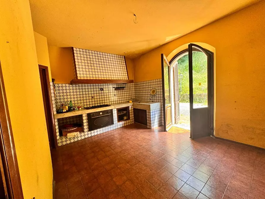 Immagine 6 di Casa bifamiliare in vendita  a Carrara