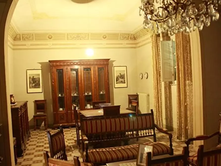 Immagine 5 di Villa in vendita  a Cascina