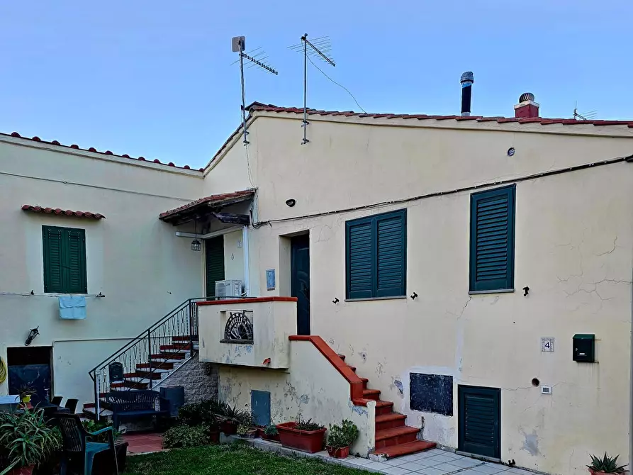 Immagine 22 di Terratetto in vendita  a Collesalvetti