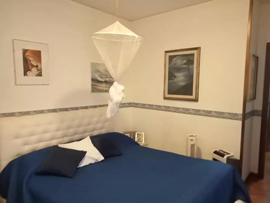 Immagine 9 di Appartamento in vendita  a Lerici