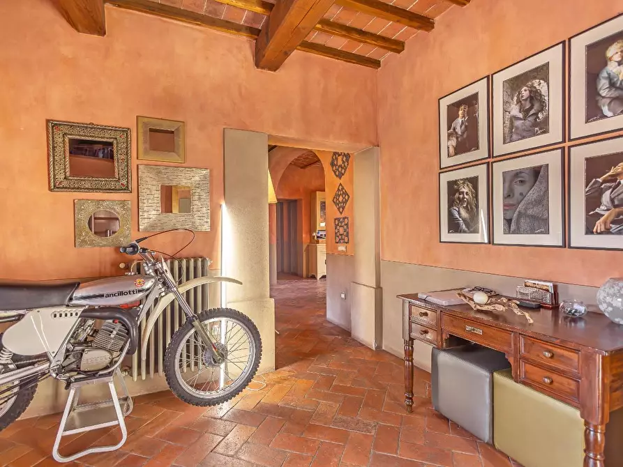 Immagine 15 di Casa colonica in vendita  a Cerreto Guidi