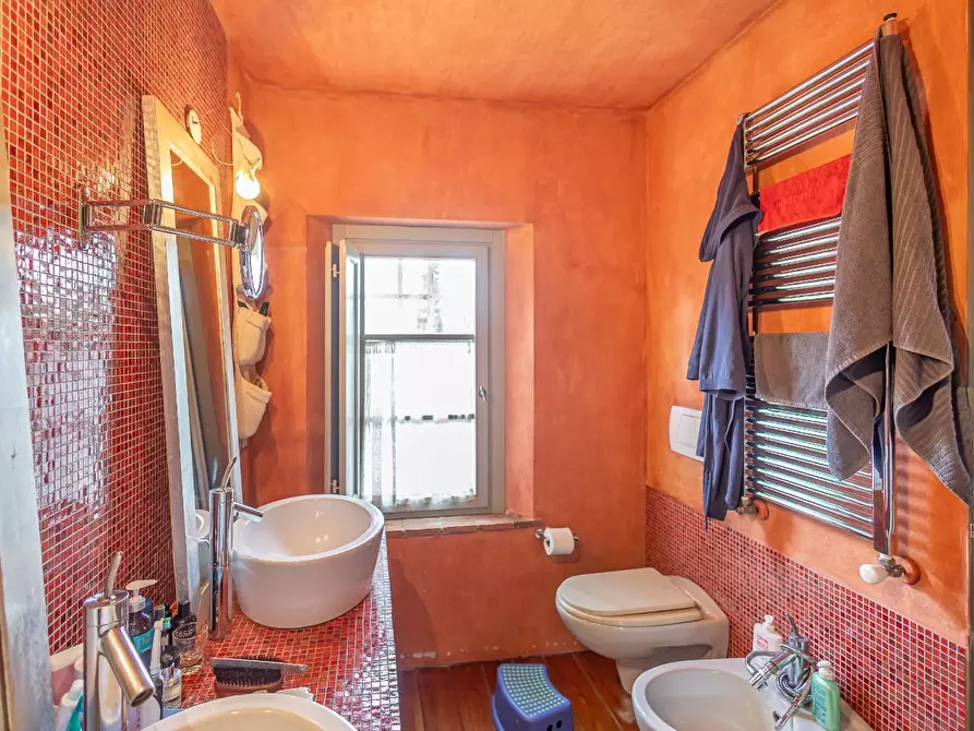 Immagine 40 di Casa colonica in vendita  a Cerreto Guidi