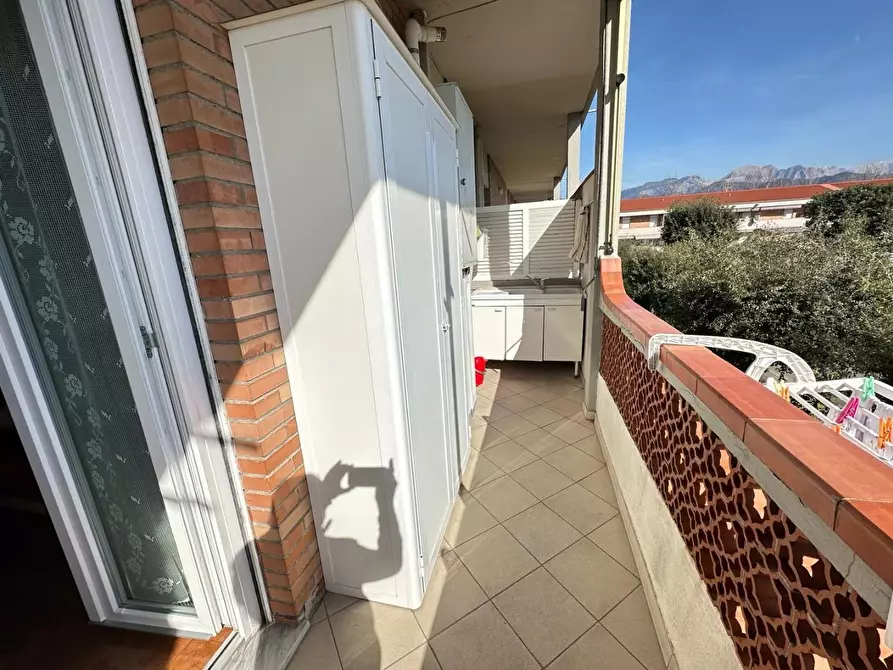 Immagine 4 di Appartamento in vendita  a Ortonovo