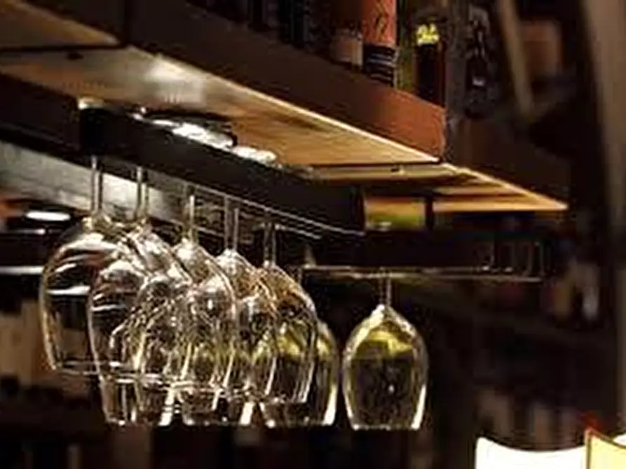 Immagine 7 di Bar / Ristorante in vendita  a Cascina