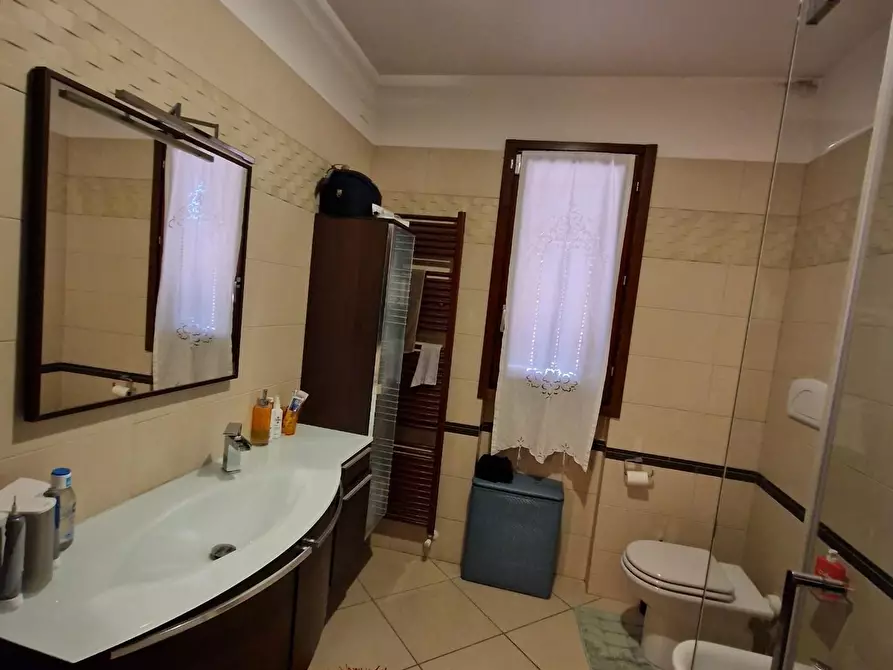 Immagine 19 di Mansarda in vendita  a Carmignano