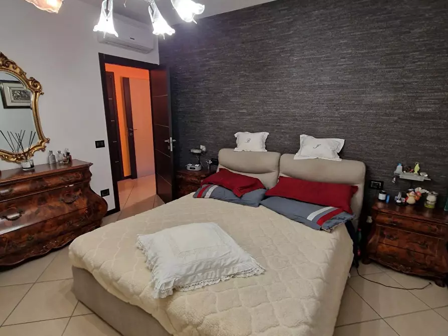 Immagine 15 di Mansarda in vendita  a Carmignano