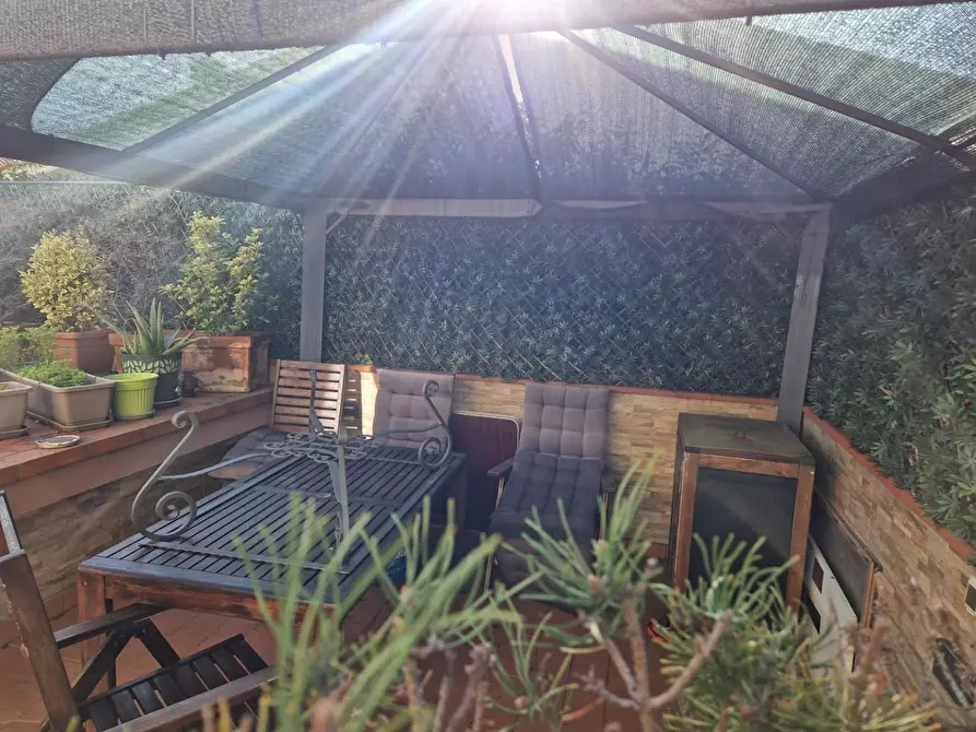 Immagine 3 di Mansarda in vendita  a Carmignano