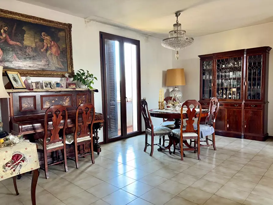 Immagine 13 di Villetta a schiera in vendita  a Calcinaia