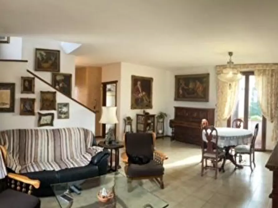 Immagine 13 di Villetta a schiera in vendita  a Calcinaia