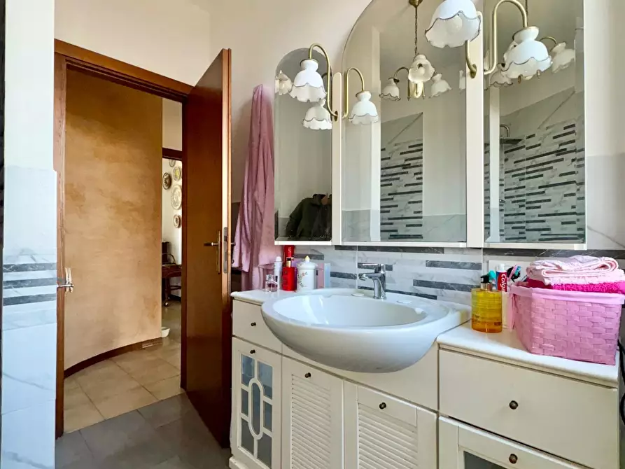 Immagine 25 di Villetta a schiera in vendita  a Calcinaia