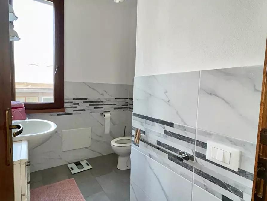 Immagine 23 di Villetta a schiera in vendita  a Calcinaia