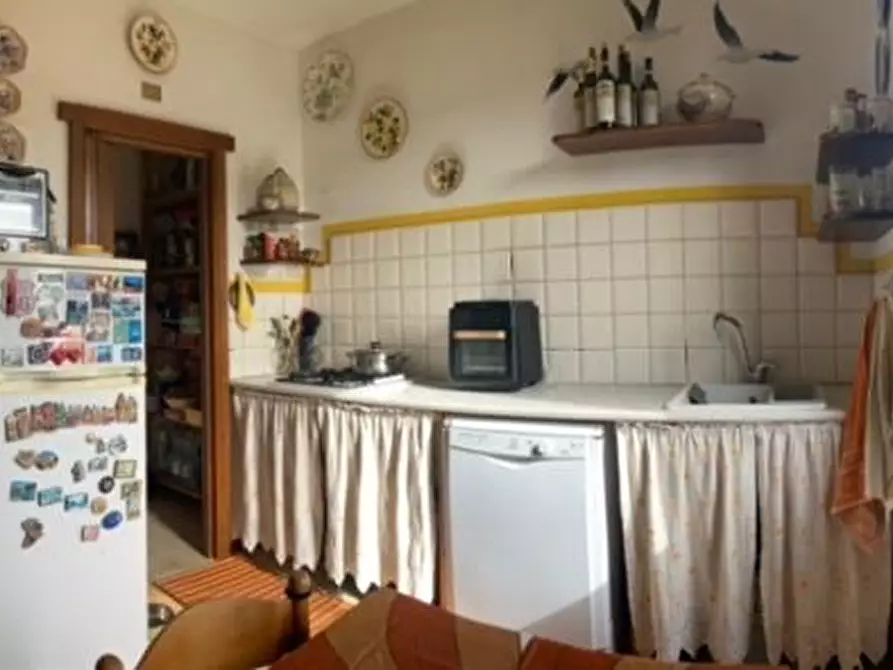 Immagine 16 di Villetta a schiera in vendita  a Calcinaia