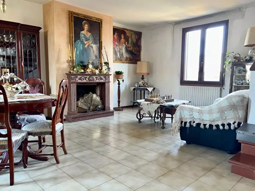 Immagine 19 di Villetta a schiera in vendita  a Calcinaia