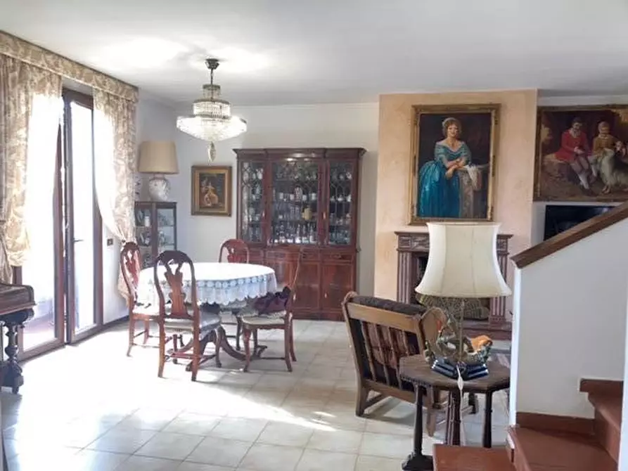 Immagine 10 di Villetta a schiera in vendita  a Calcinaia