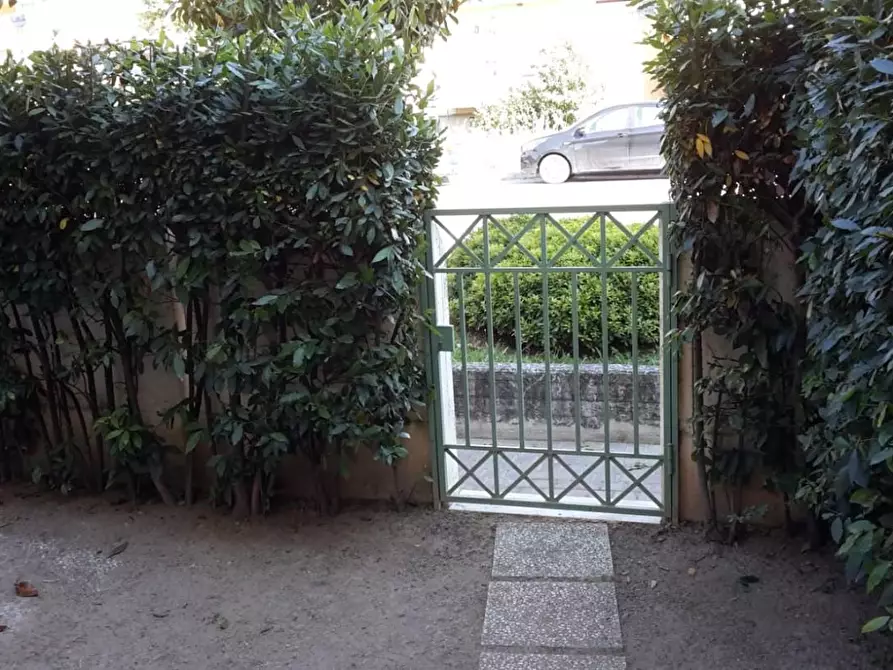 Immagine 10 di Appartamento in vendita  a Carrara