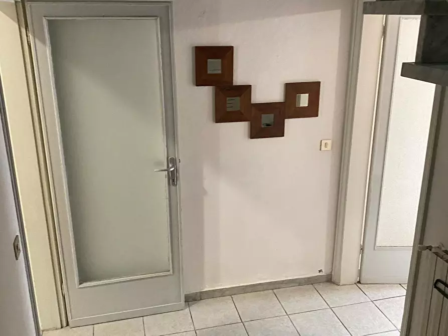 Immagine 37 di Villa in vendita  a Viareggio