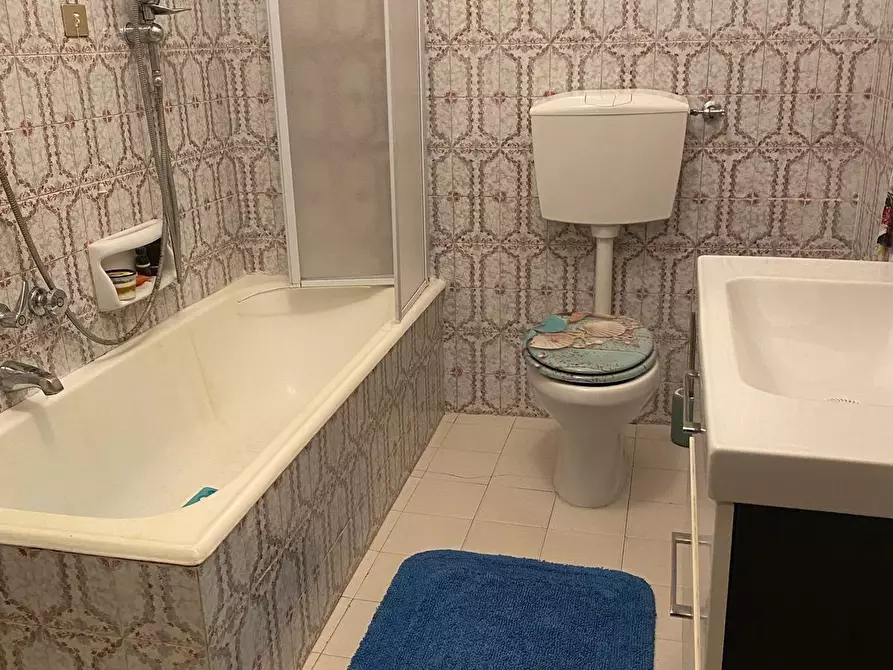 Immagine 34 di Villa in vendita  a Viareggio