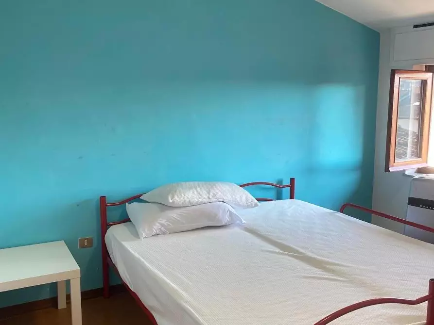 Immagine 27 di Villa in vendita  a Viareggio