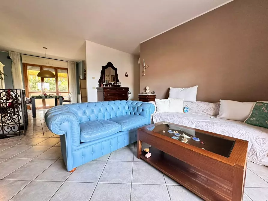 Immagine 16 di Appartamento in vendita  a Montignoso