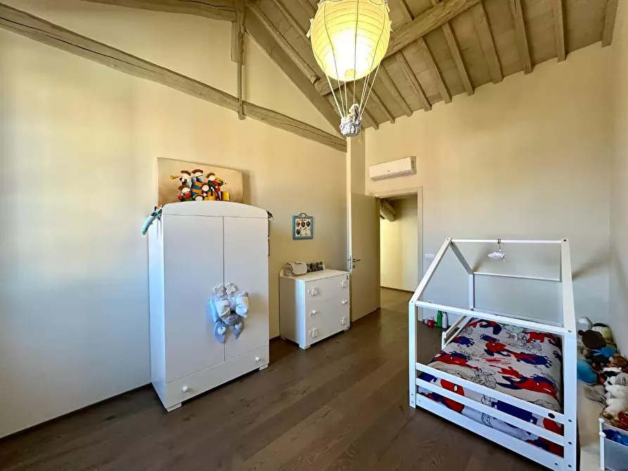 Immagine 23 di Appartamento in affitto  a Lucca