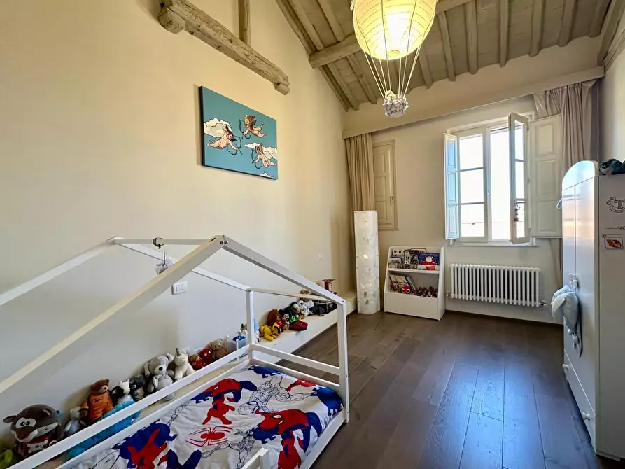 Immagine 44 di Appartamento in affitto  a Lucca
