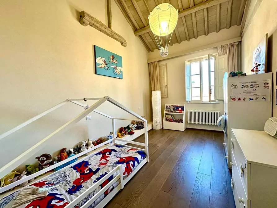 Immagine 21 di Appartamento in affitto  a Lucca