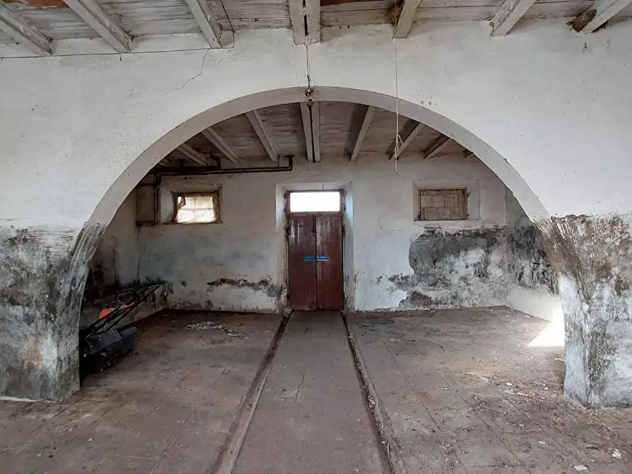 Immagine 25 di Porzione di casa in vendita  a Crespina Lorenzana