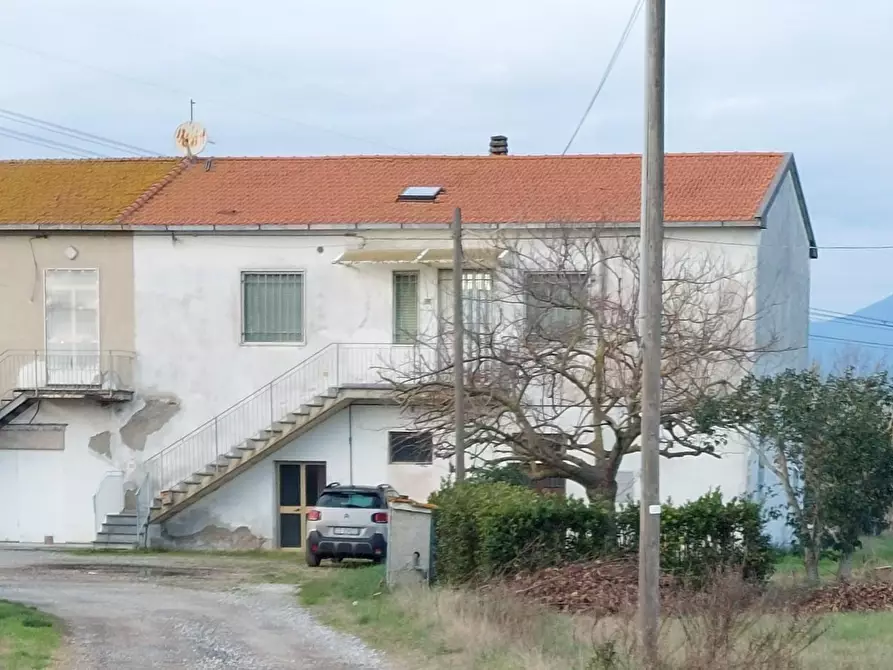 Immagine 2 di Porzione di casa in vendita  a Crespina Lorenzana