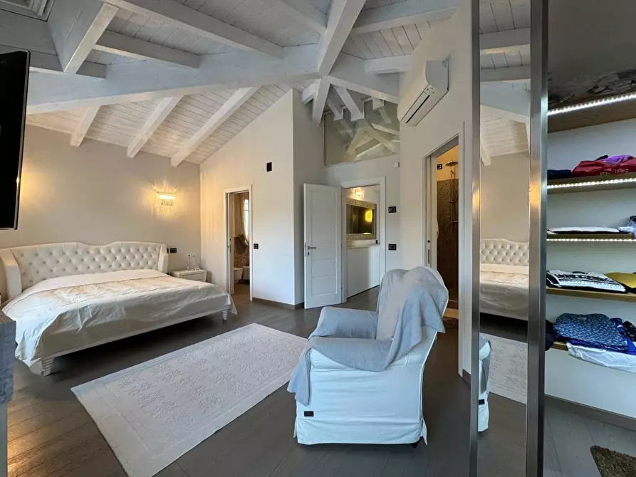 Immagine 12 di Villa in affitto  a Forte Dei Marmi