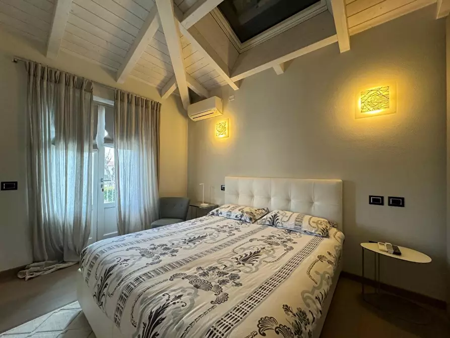 Immagine 17 di Villa in vendita  a Forte Dei Marmi