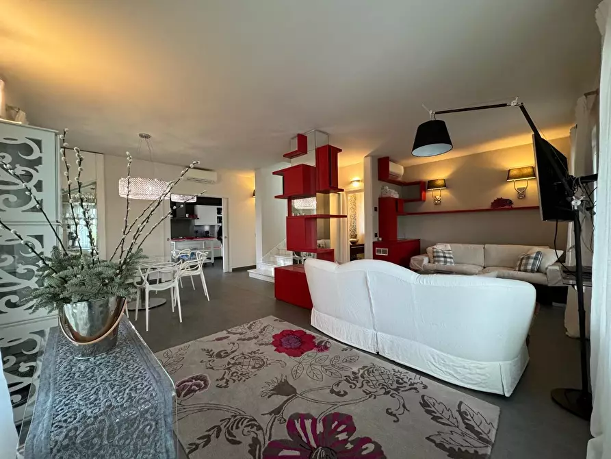 Immagine 4 di Villa in vendita  a Forte Dei Marmi