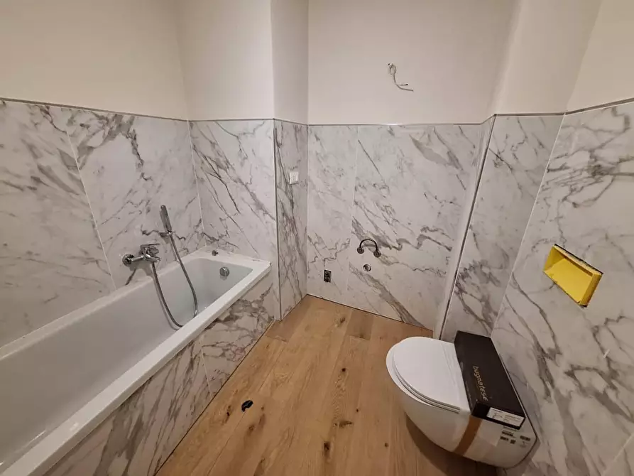 Immagine 10 di Appartamento in vendita  a Pisa