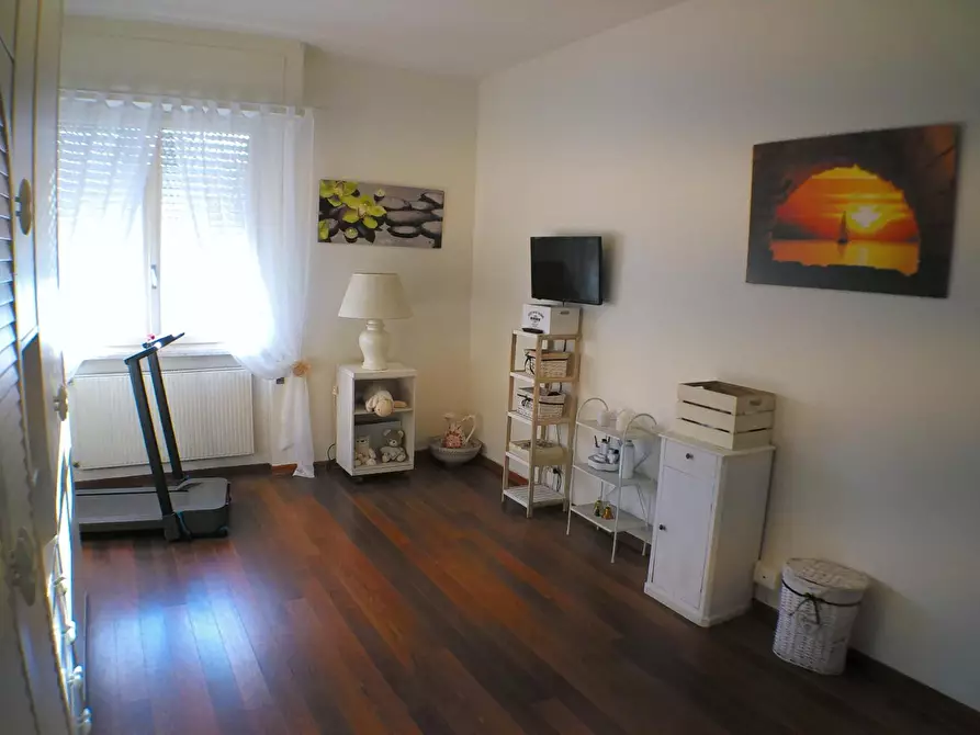 Immagine 12 di Appartamento in vendita  a Carrara