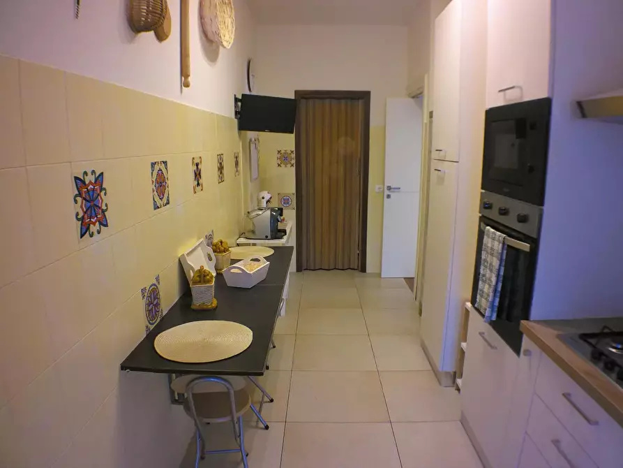 Immagine 7 di Appartamento in vendita  a Carrara