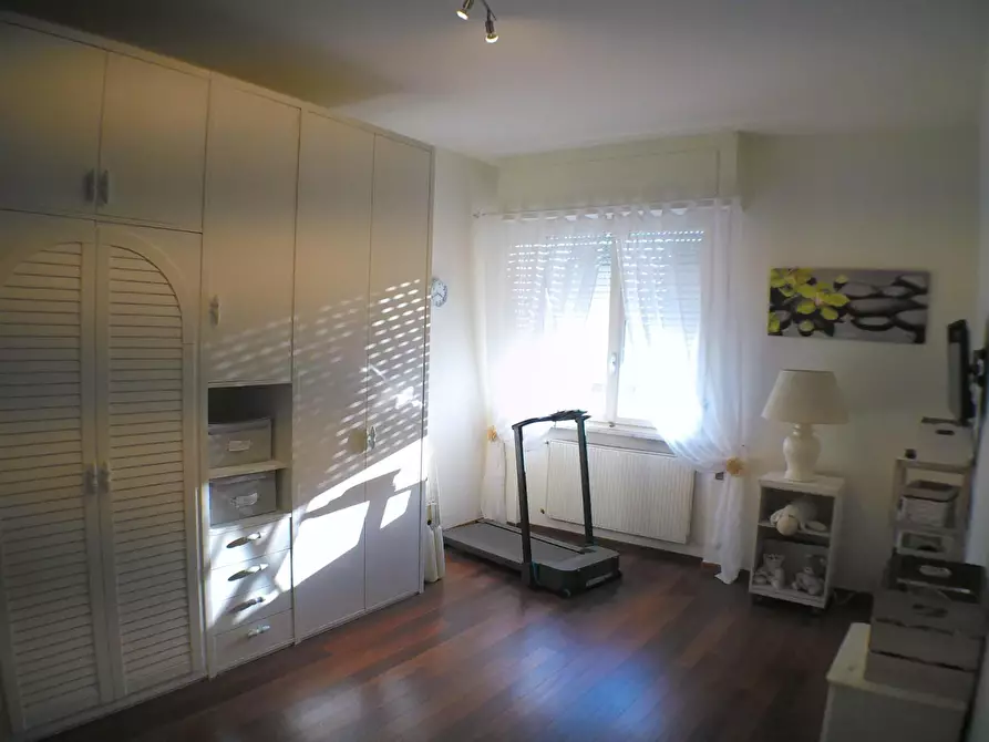 Immagine 13 di Appartamento in vendita  a Carrara