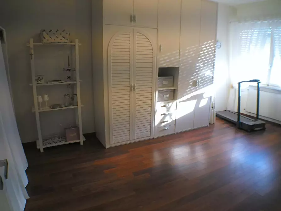 Immagine 18 di Appartamento in vendita  a Carrara