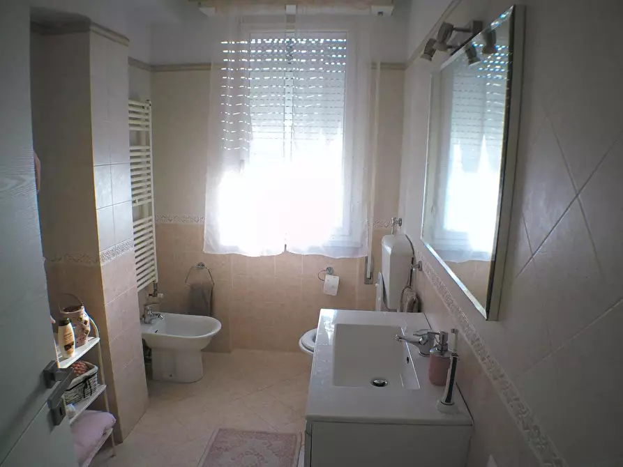 Immagine 19 di Appartamento in vendita  a Carrara