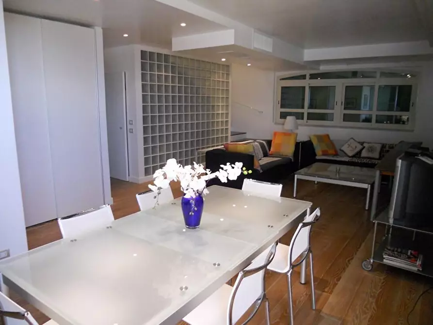 Immagine 5 di Mansarda in affitto  a Pietrasanta